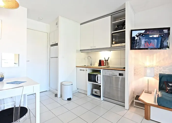 Le Belvedere - R8 240 By Interhome *