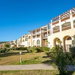 Apartment Le Belvedere - R8 240 By Interhome Saint-Raphaël