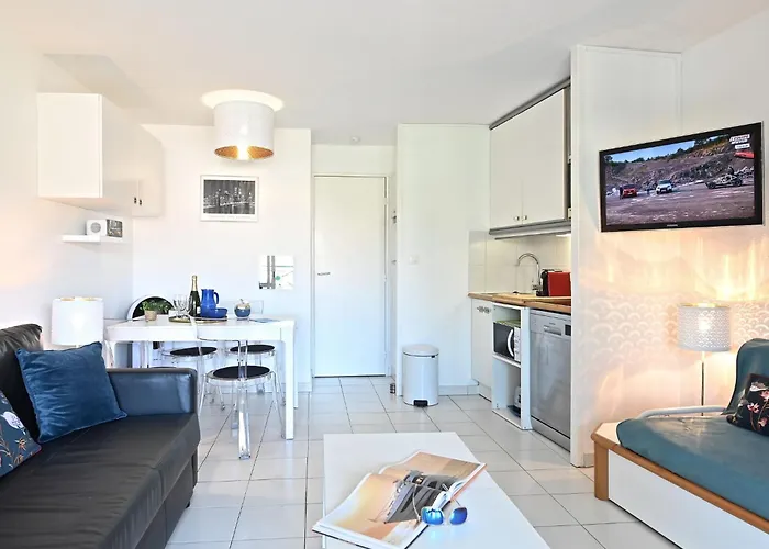 Le Belvedere - R8 240 By Interhome *