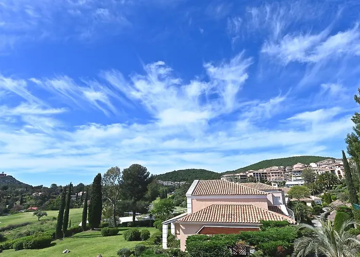 Apartment Le Belvedere - R8 240 By Interhome